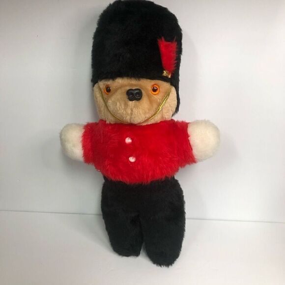 Queens guard bear vintage 60s Royal guard 18 inch orange eyes England palace - Picture 1 of 4